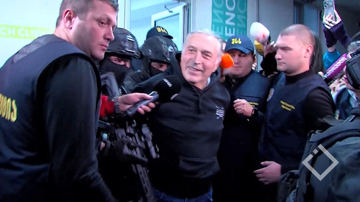 პაატა ბურჭულაძეს, მურთაზ ზოდელავას, ირაკლი ნადირაძეს, პაატა მანჯგალაძეს და ლაშა ბერიძეს ბრალი წარუდგინეს