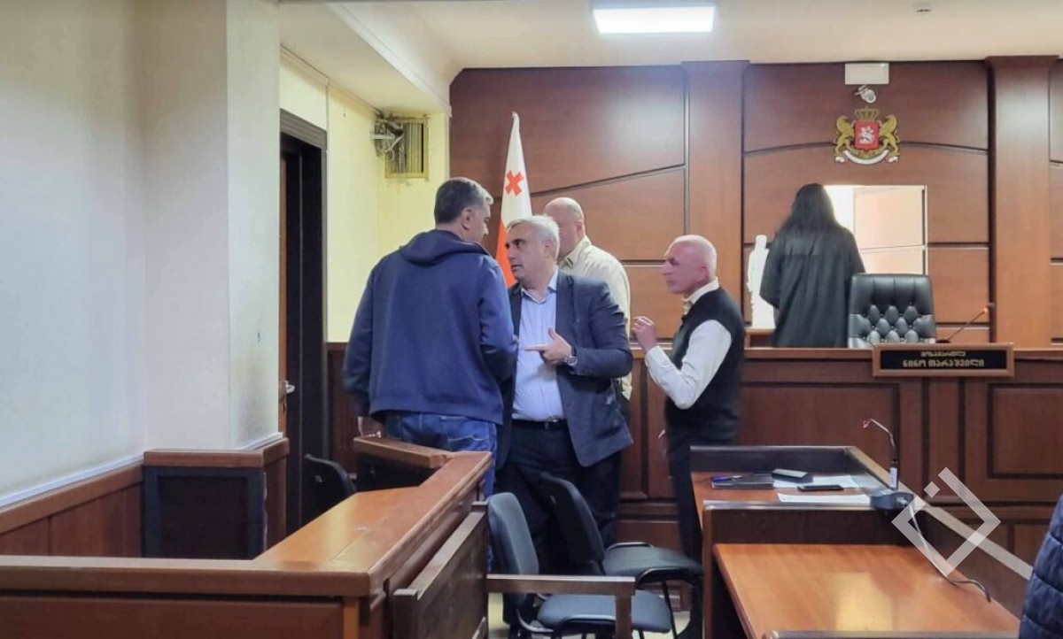 სასამართლომ ირაკლი ოქრუაშვილს გირაო პატიმრობით შეუცვალა, ოქრუაშვილი სხდომათა დარბაზში დააკავეს