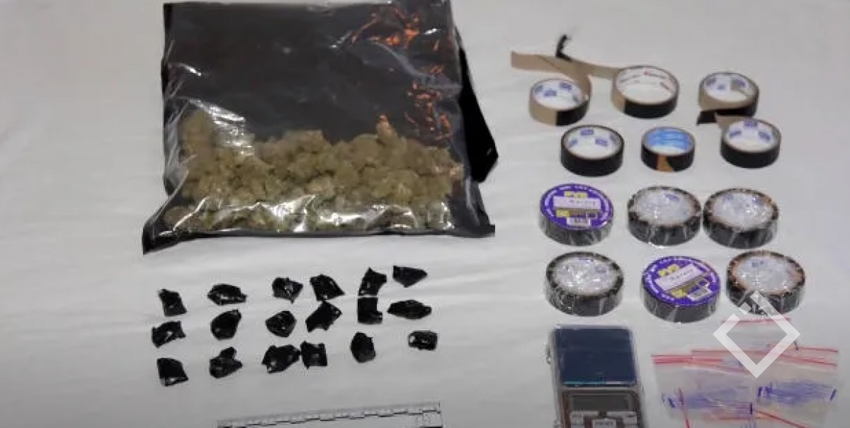 შსს-მ განსაკუთრებით დიდი ოდენობით სხვადასხვა სახის ნარკოტიკული საშუალება ამოიღო - დაკავებულია ორი პირი