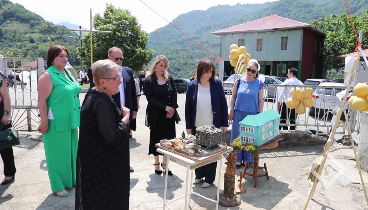 სოფელ ჭახათის საჯარო სკოლის 100 წლის იუბილე