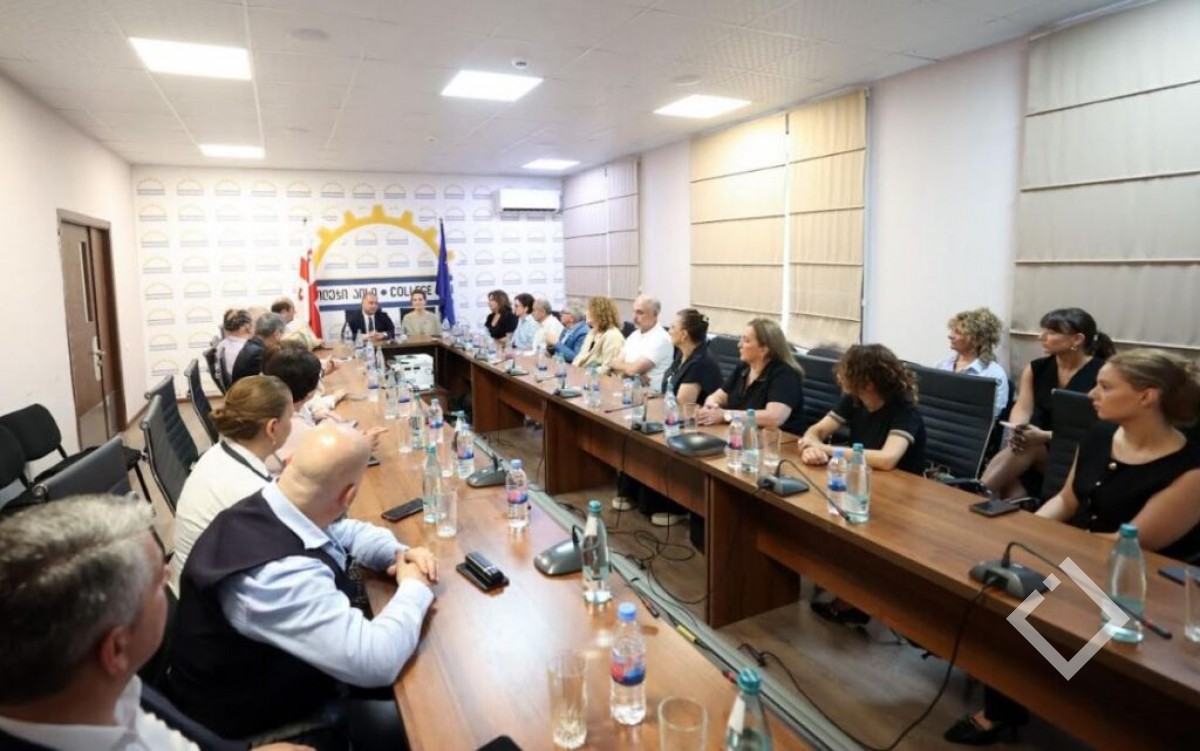 გივი მიქანაძე სახელმწიფო კოლეჯების დირექტორებს შეხვდა