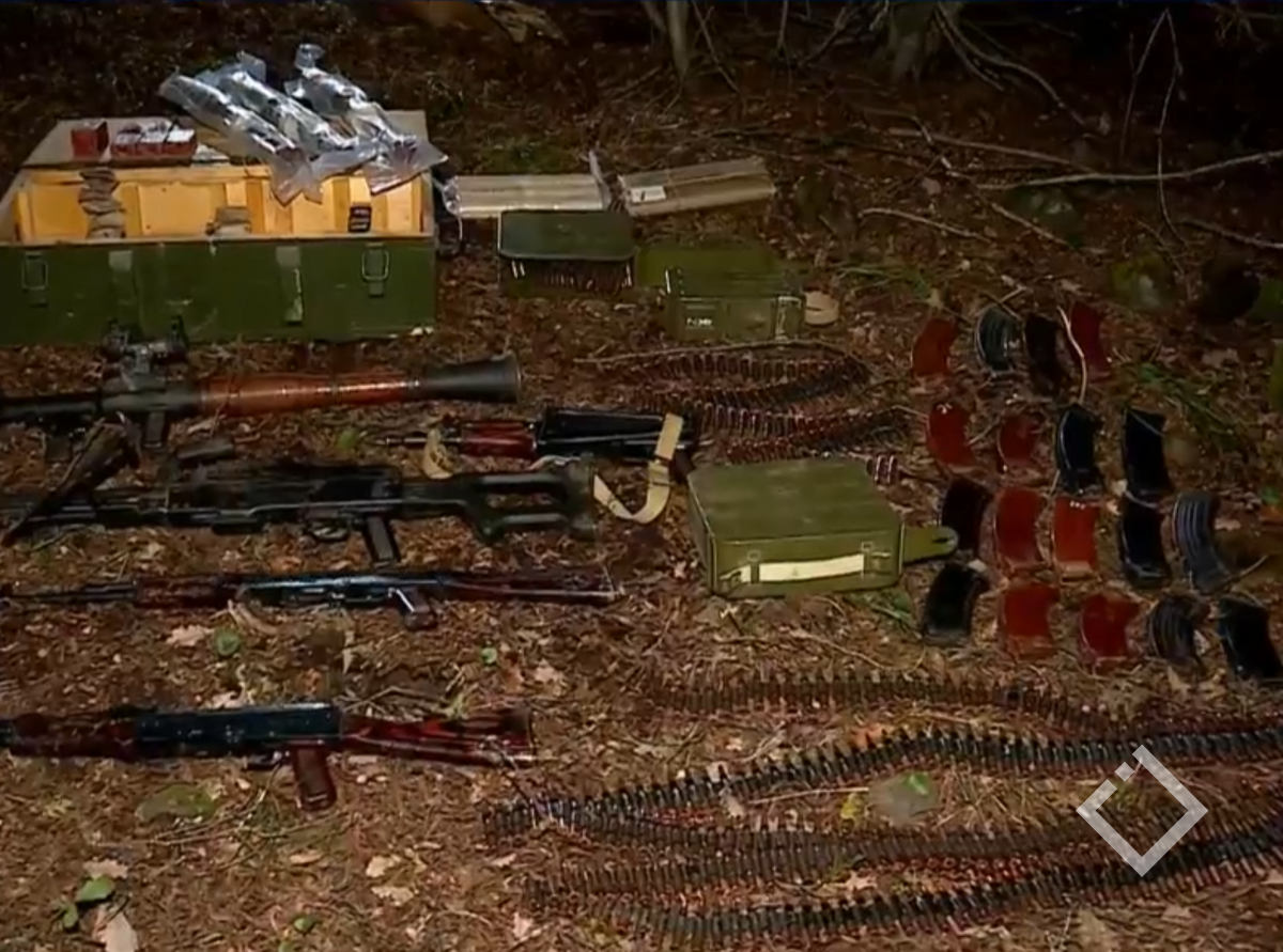 ამოღებულია დიდი რაოდენობით იარაღი და საბრძოლო მასალა, რომელიც უკრაინაში მოქმედი ერთ-ერთი სამხედრო დანაყოფის ქართველი წარმომადგენლის მითითებით არის შეძენილი - სუსი