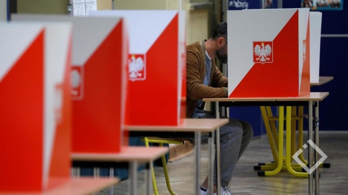 პოლონეთში საპრეზიდენტო არჩევნების მეორე ტური მიმდინარეობს