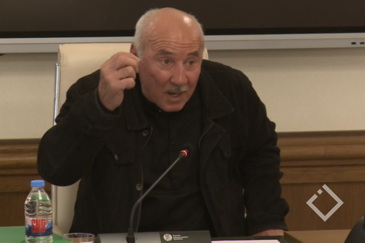 ნავთლუღში, როდესაც სამი ბიჭი უკვე მოკლული იყო, დათა ახალაია მივიდა, გურამ დონაძე დაიბარა, ჯიპიდან გადმოიტანეს ავტომატები და დაღუპულებს გვერდით დაუწყვეს - მიხეილ ართმელაძე