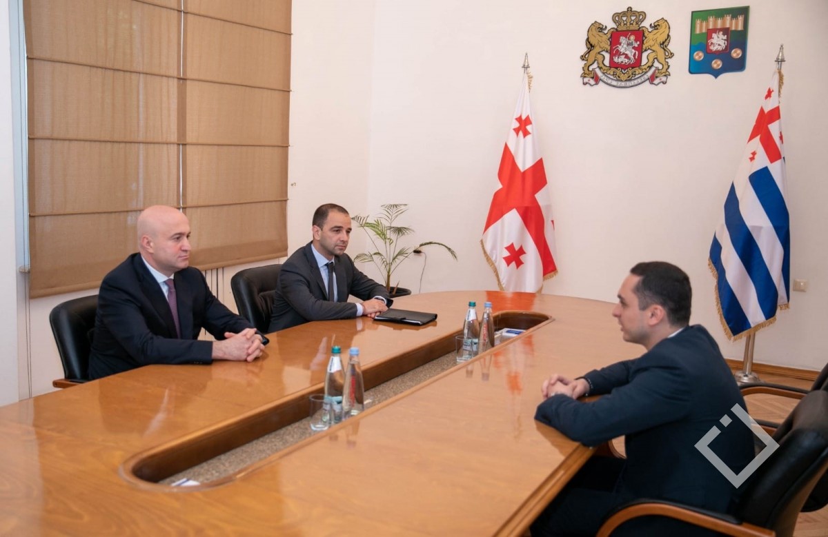 აჭარის მთავრობის თავმჯდომარე აფხაზეთის ავტონომიური რესპუბლიკის ახლად არჩეულ მთავრობის თავმჯდომარეს შეხვდა