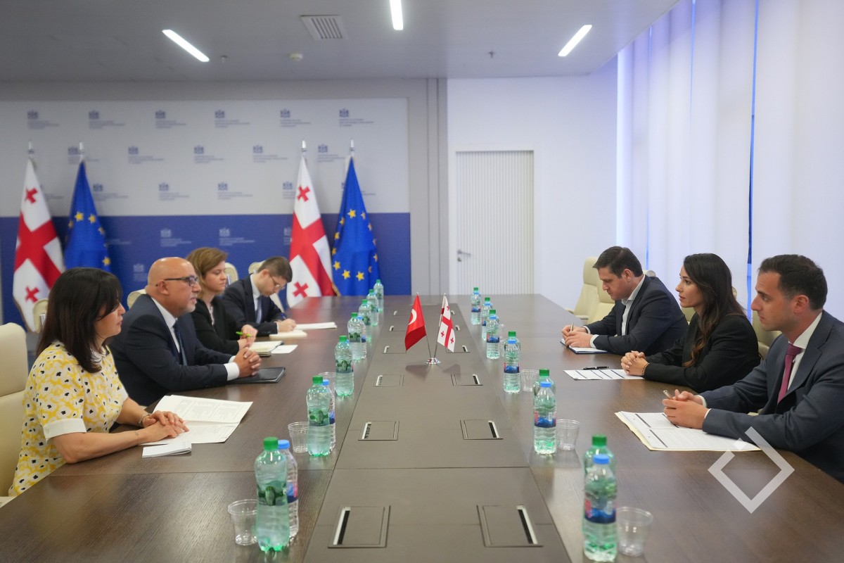 მარიამ ქვრივიშვილმა თურქეთის ელჩთან შეხვედრაზე ორი ქვეყნის სავაჭრო-ეკონომიკური ურთიერთობების მნიშვნელოვანი საკითხები განიხილა - ეკონომიკის სამინისტრო