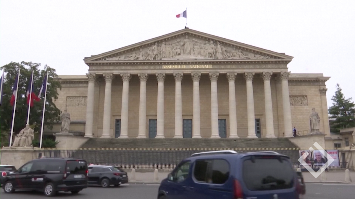 საფრანგეთში მთავრობა ისევ გადადგა, ოპოზიცია ვადამდელს ითხოვს