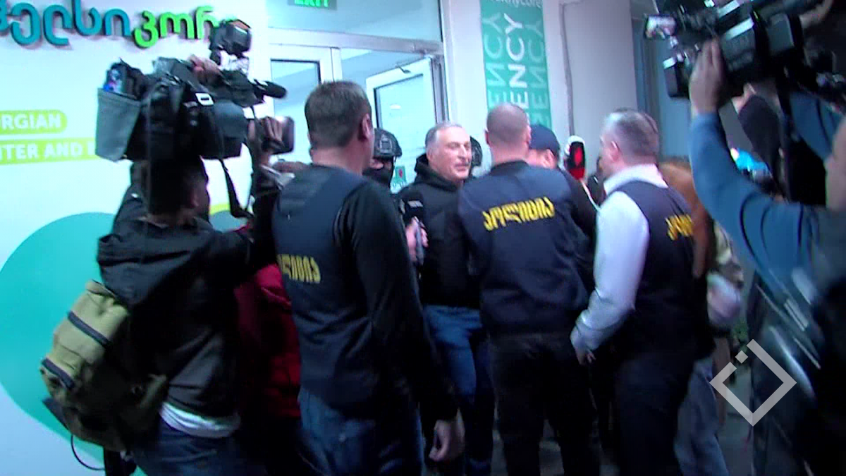 დაკავებულები ბრალის წარდგენის მოლოდინში