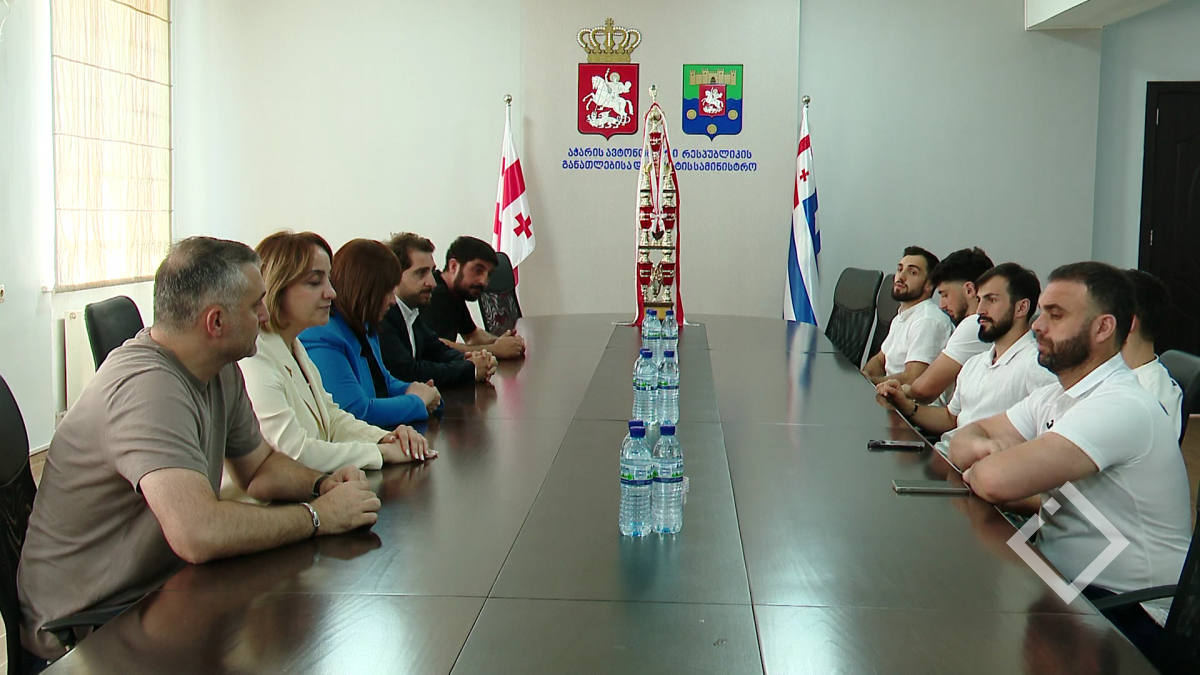 შეხვედრა მსოფლიო ჩემპიონატის პრიზიორთან