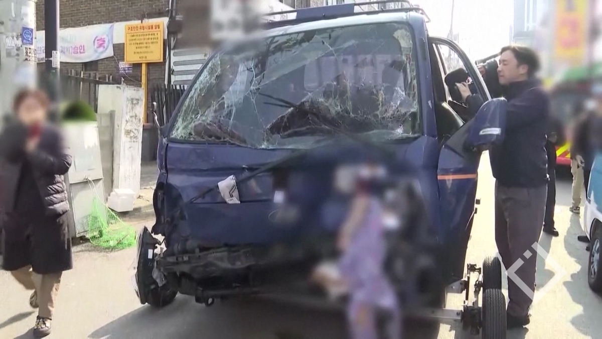 სამხრეთ კორეაში ავტომობილი ბაზარში შევარდა