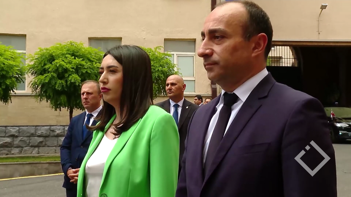 გეკა გელაძე სომეხ კოლეგას შეხვდა